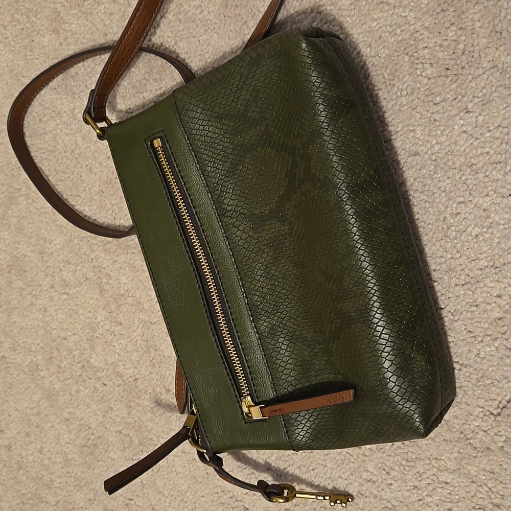 Make Me An Offer! Fossil Fiona Snake Skin Green Leather Crossbody Bag Purse